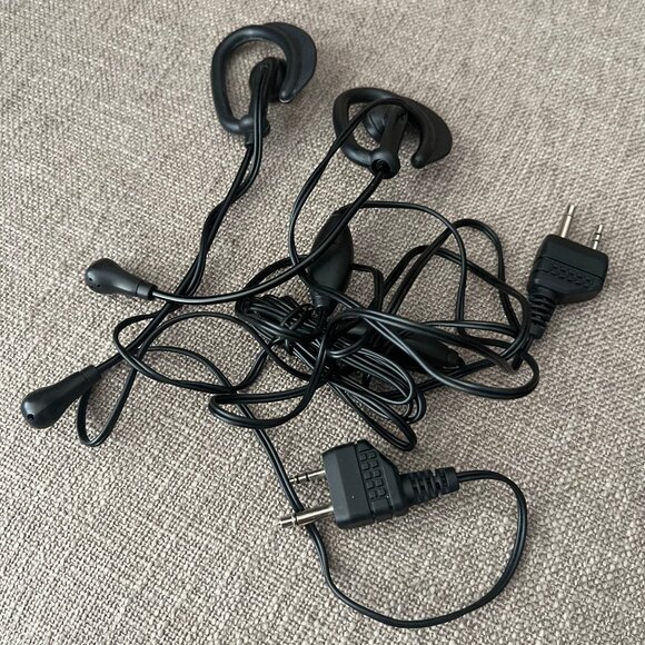 Midland GXT 1000 Series Walkie Talkie   2 Pack, NEW - Picture 10 of 10